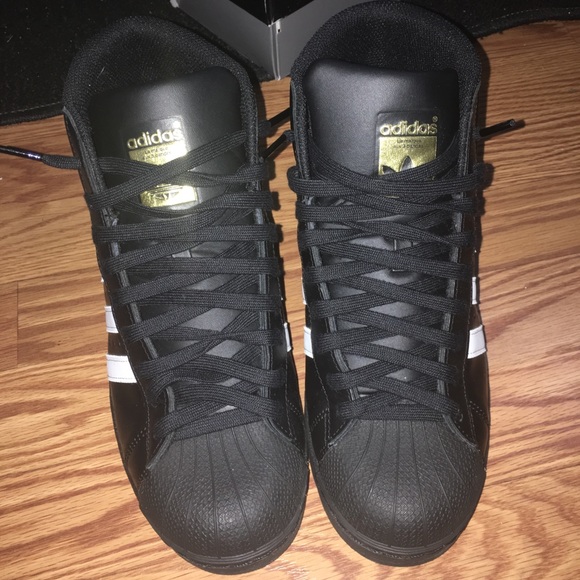 Adidas high tops - Picture 3 of 6